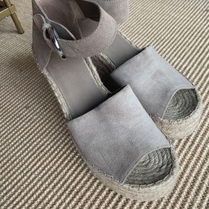 Marc Fisher Alida Wedge Beige 8.5